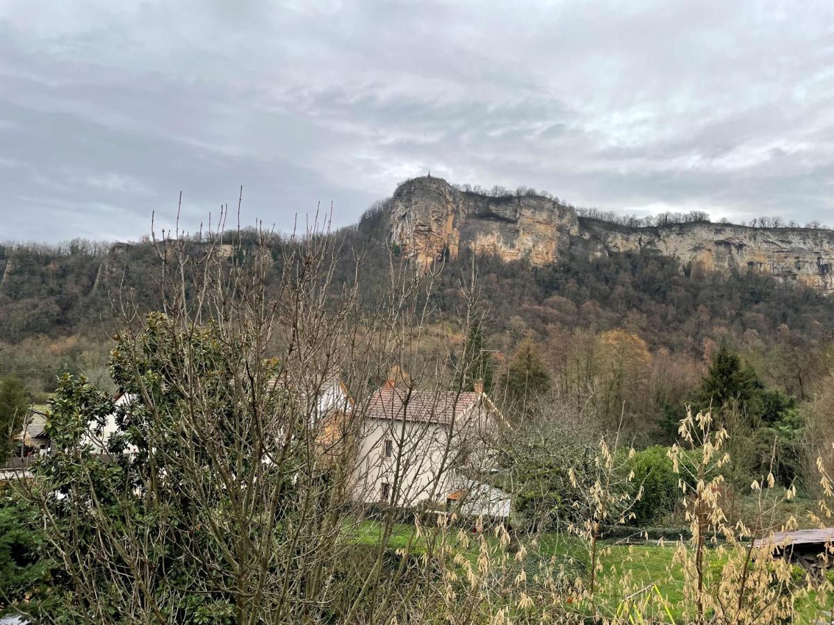 Les Glycines Hieres-Sur-Amby Exterior foto