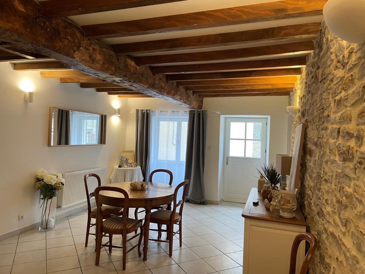 Les Glycines Hieres-Sur-Amby Exterior foto